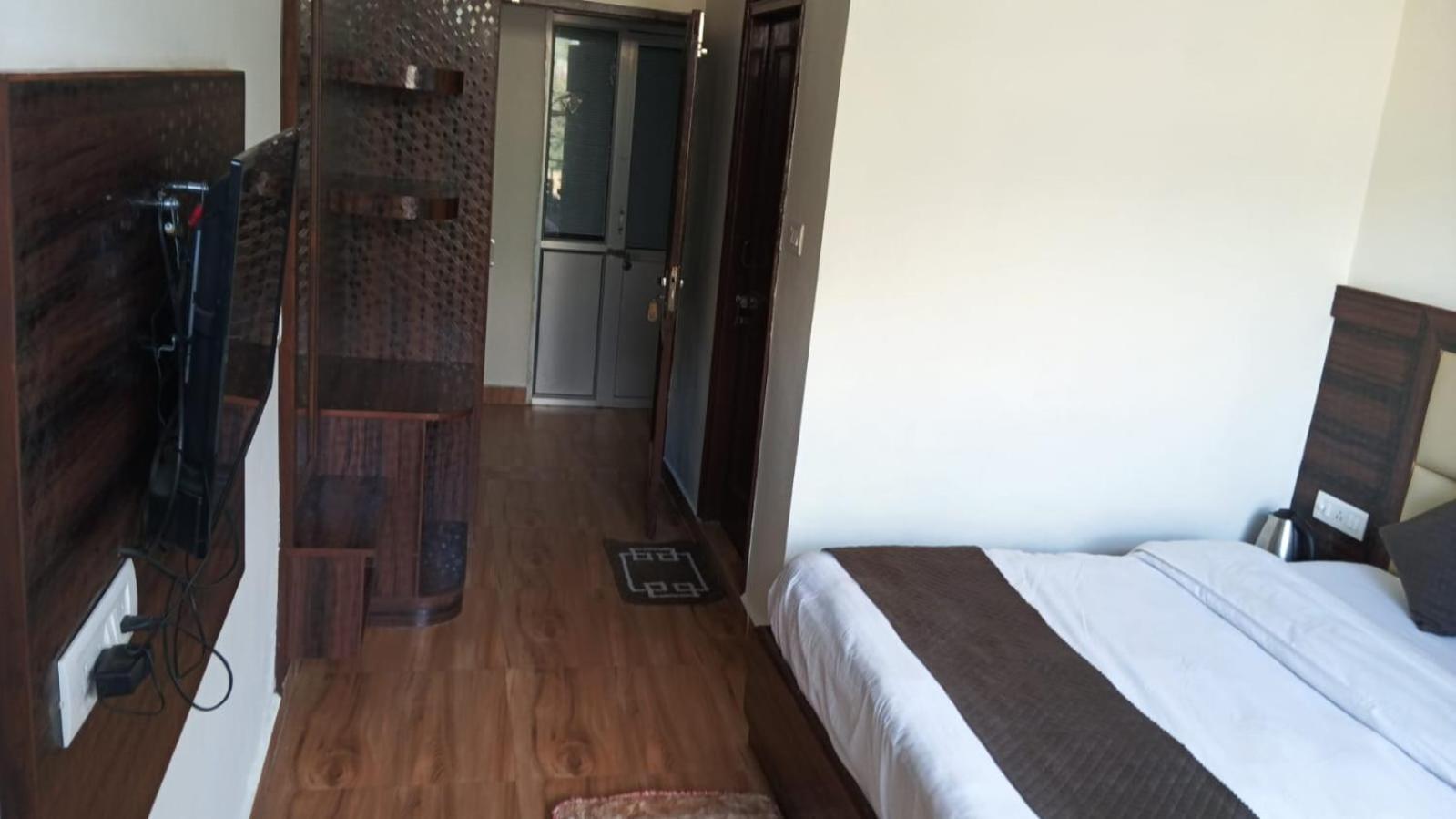 Hotel Hillora Mcleodganj Маклеод-Гандж Екстер'єр фото